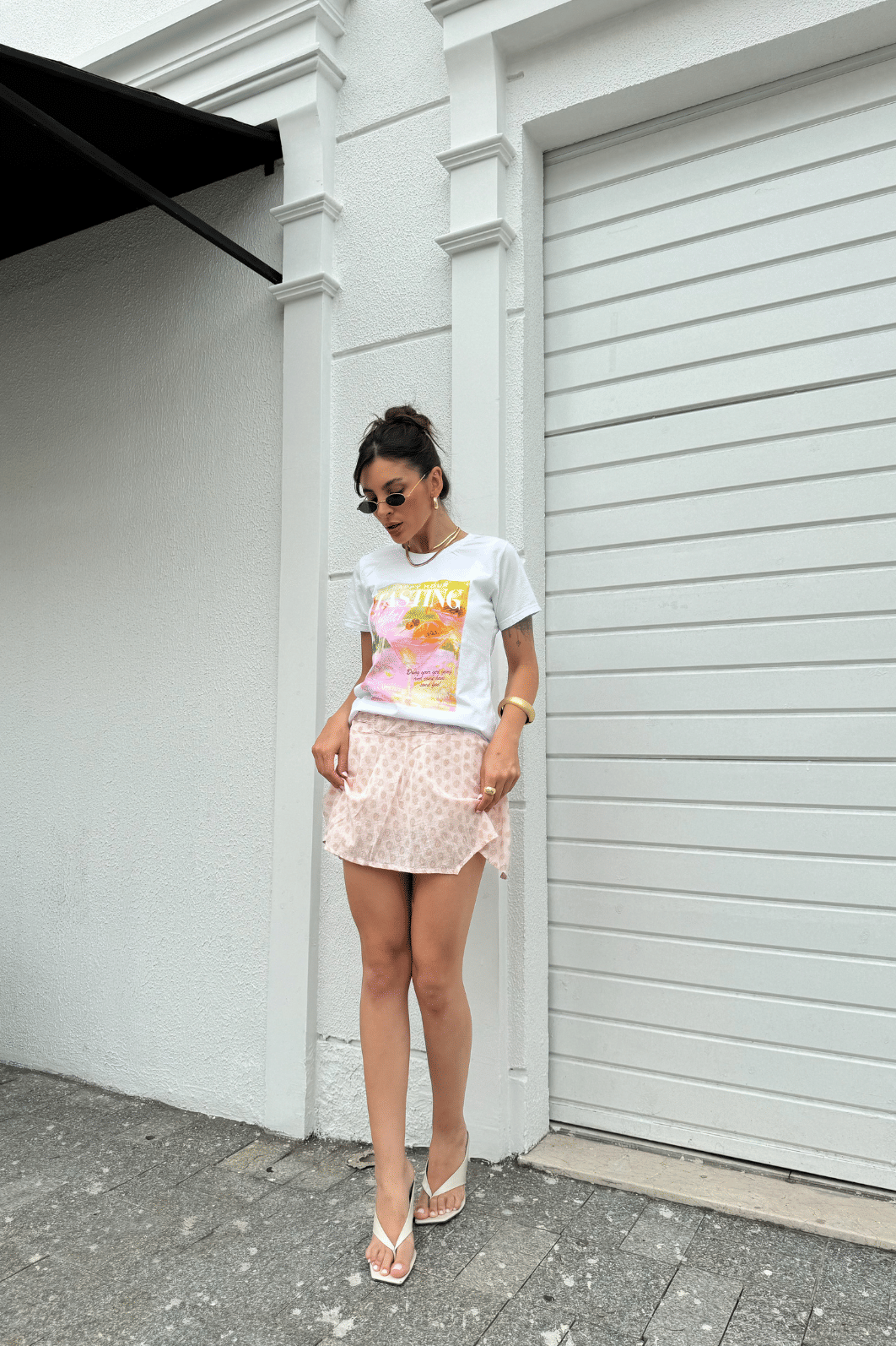 T-SHIRT _ HAPPY HOUR T-SHIRT _ HAPPY HOUR