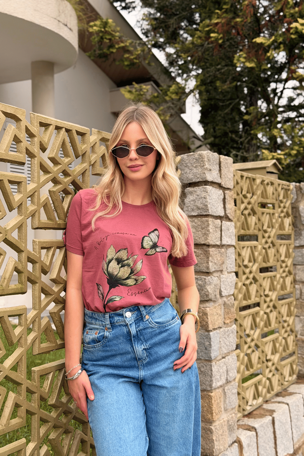 T-SHIRT  _  A BELEZA [BORBOLETA]