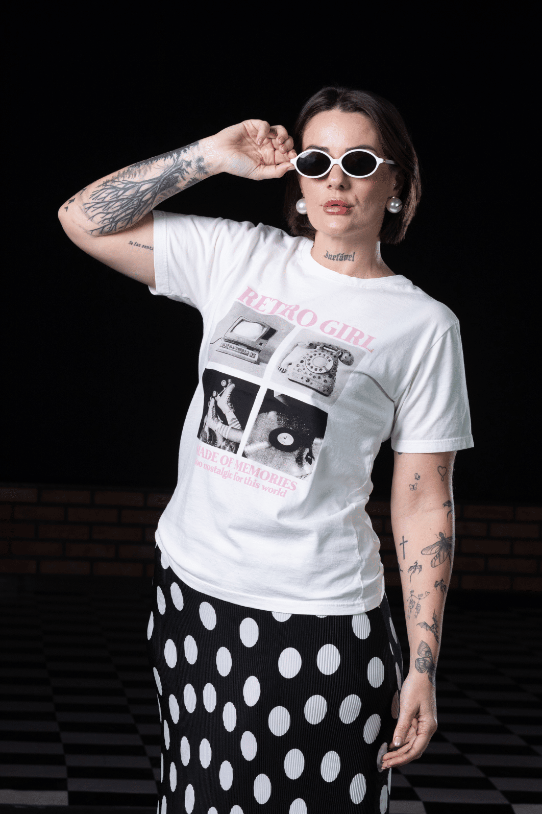 T-SHIRT _ RETRO GIRL T-SHIRT _ RETRO GIRL