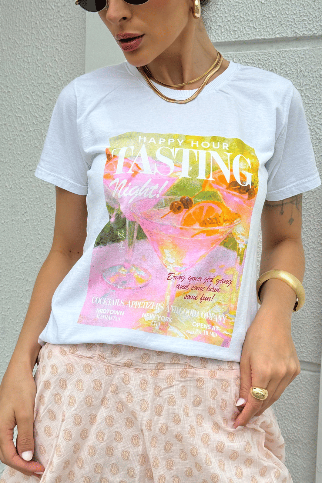 T-SHIRT _ HAPPY HOUR T-SHIRT _ HAPPY HOUR