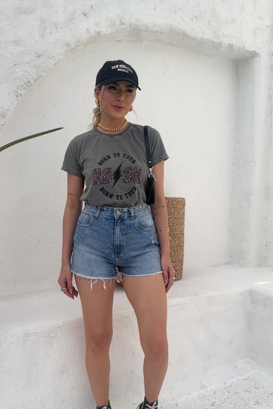 T SHIRT _ BORN TO TOUR T SHIRT _ BORN TO TOUR