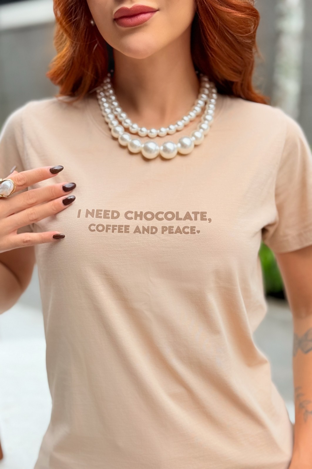 T-SHIRT - I NEED CHOCOLATE, COFFEE AND PEACE T-SHIRT - I NEED CHOCOLATE, COFFEE AND PEACE