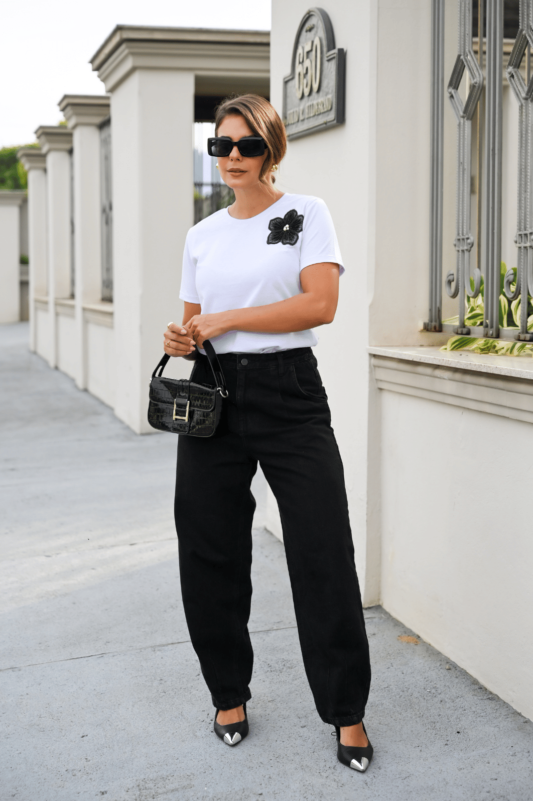 T-SHIRT _  FLOR [ APLIQUE - HAND MADE]