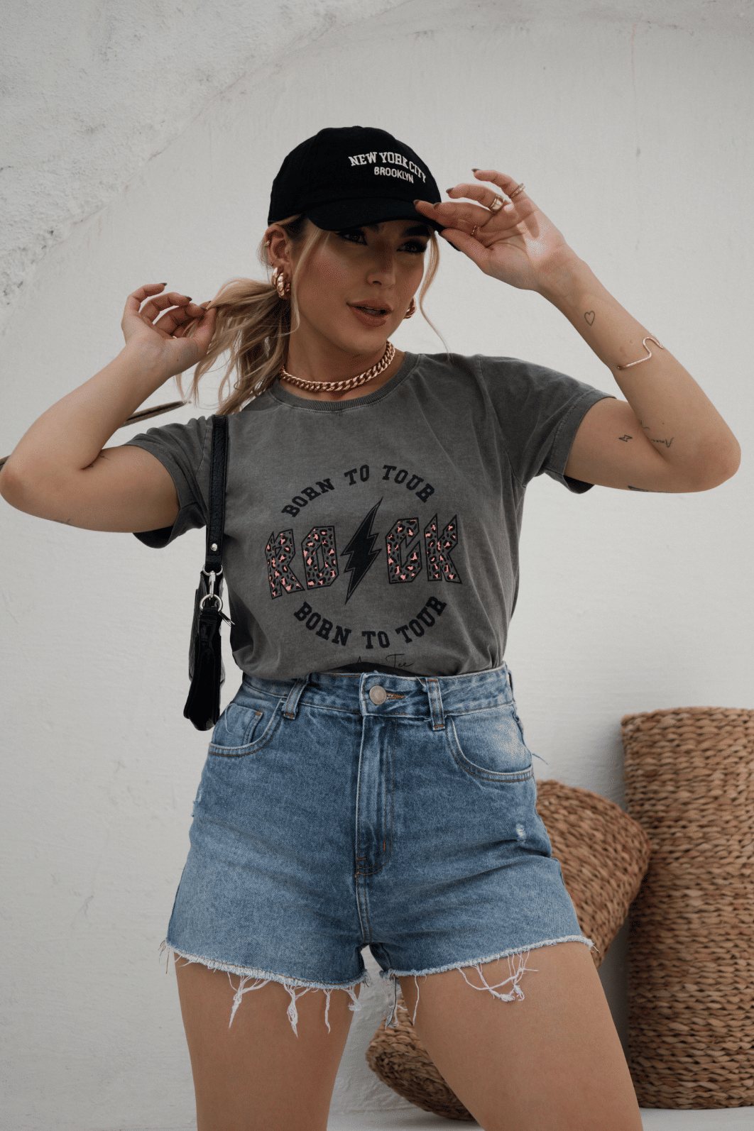 T SHIRT _ BORN TO TOUR T SHIRT _ BORN TO TOUR