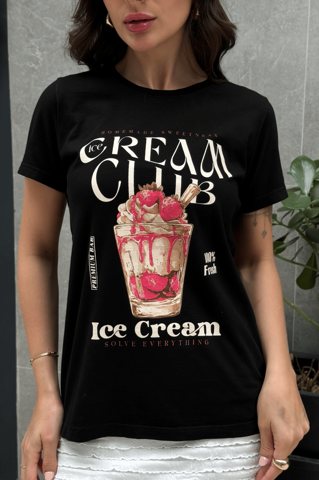 T-SHIRT _ CREAM CLUB T-SHIRT _ CREAM CLUB