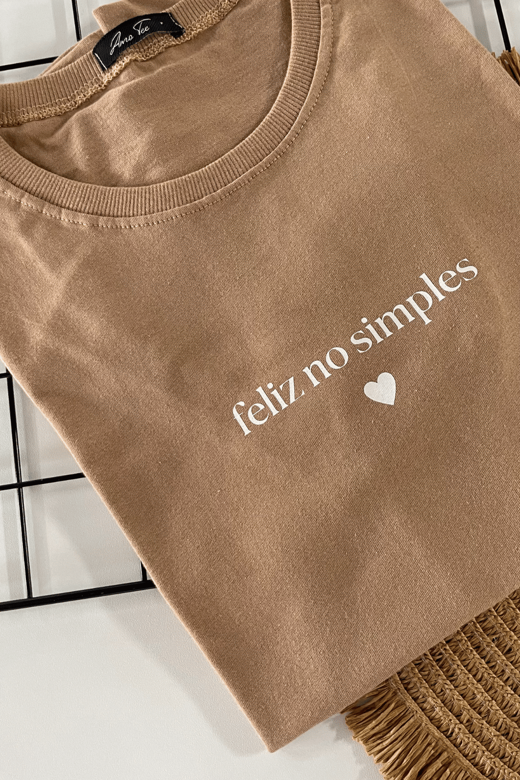 T-SHIRT _ FELIZ NO SIMPLES T-SHIRT _ FELIZ NO SIMPLES