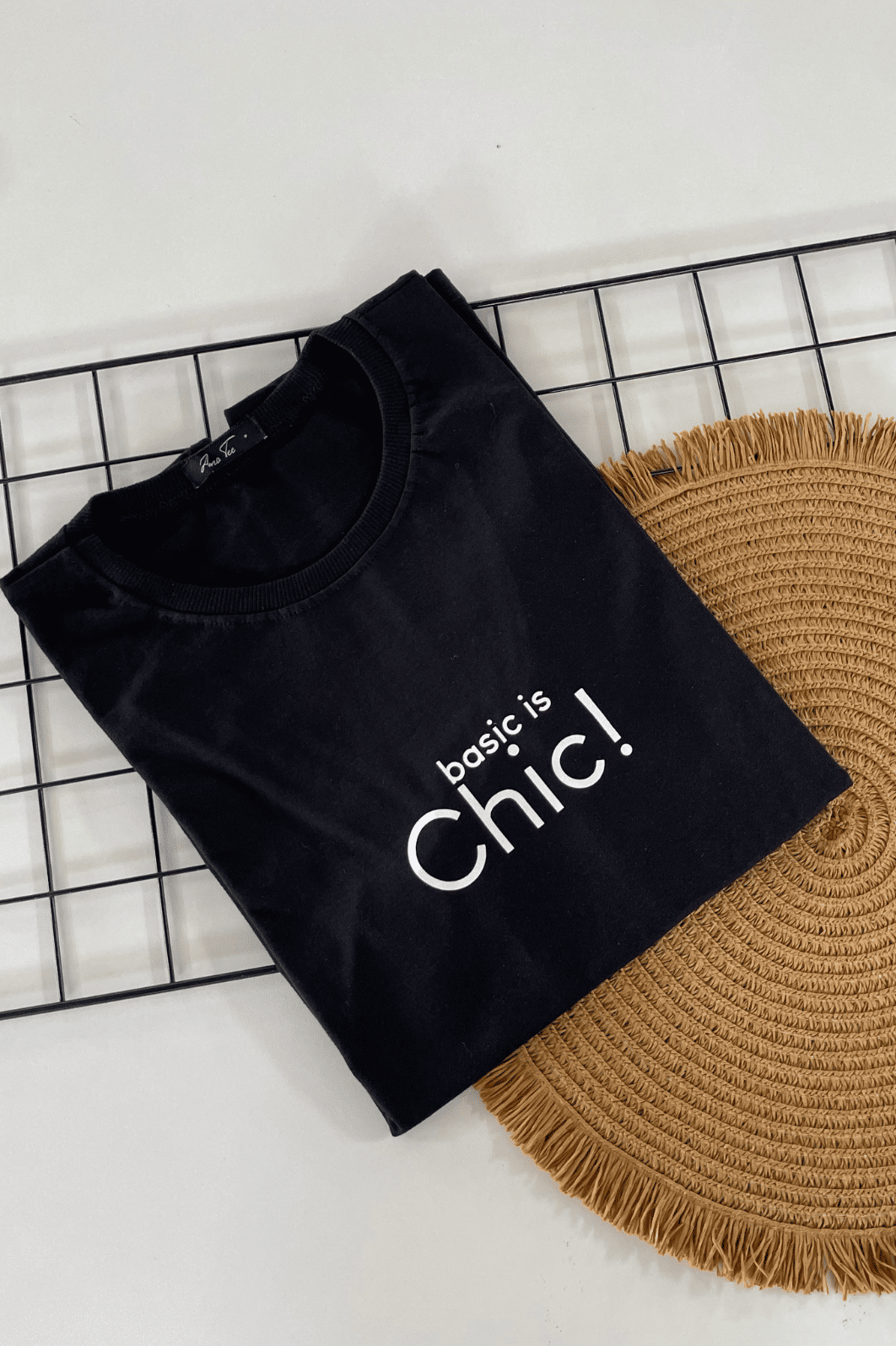 T-SHIRT _ BASIC IS CHIC T-SHIRT _ BASIC IS CHIC