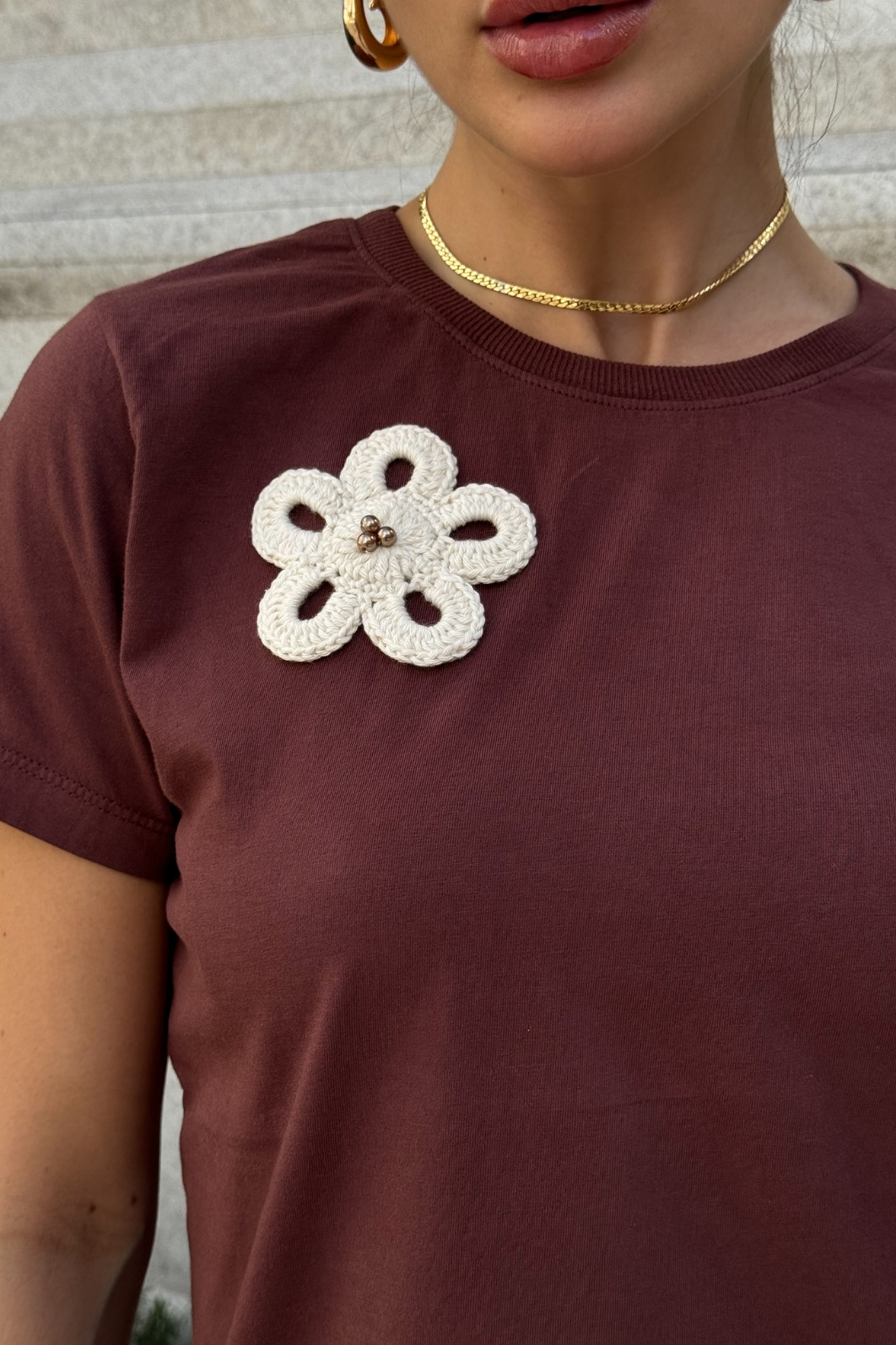 T SHIRT _  FLOR CROCHÊ  [HAND-MADE]