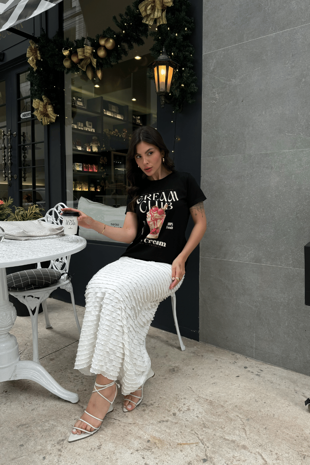 T-SHIRT _ CREAM CLUB T-SHIRT _ CREAM CLUB