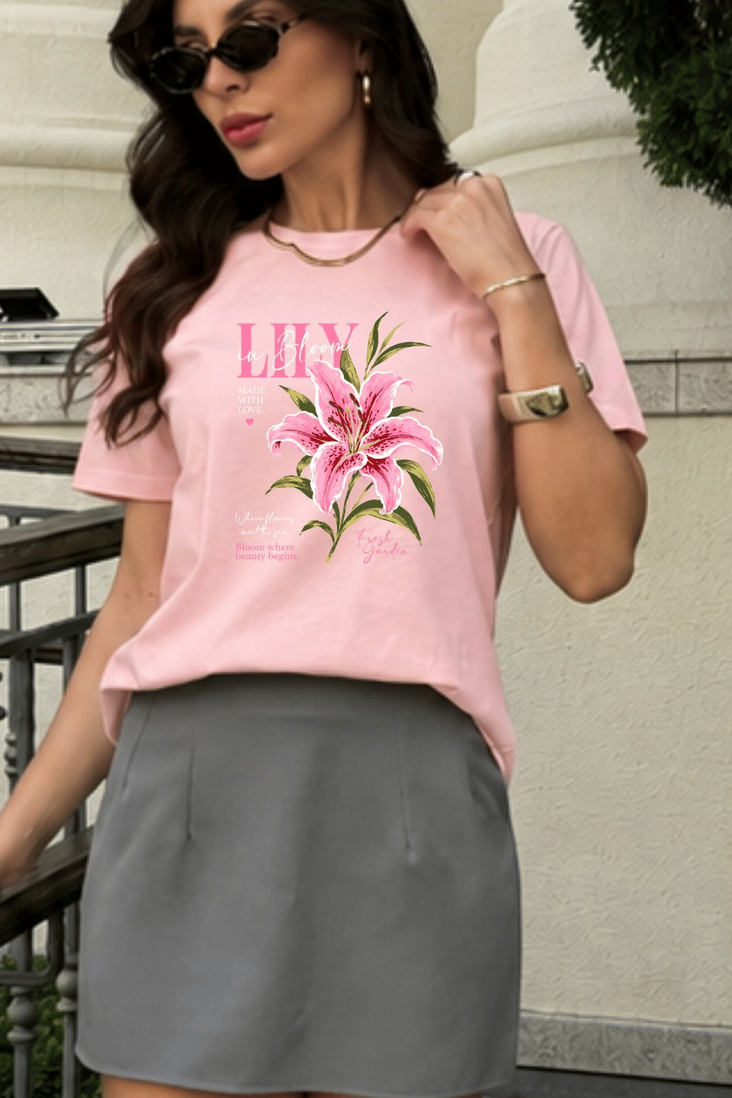 T-SHIRT  _  LILI IN BLOOW [FLOR]