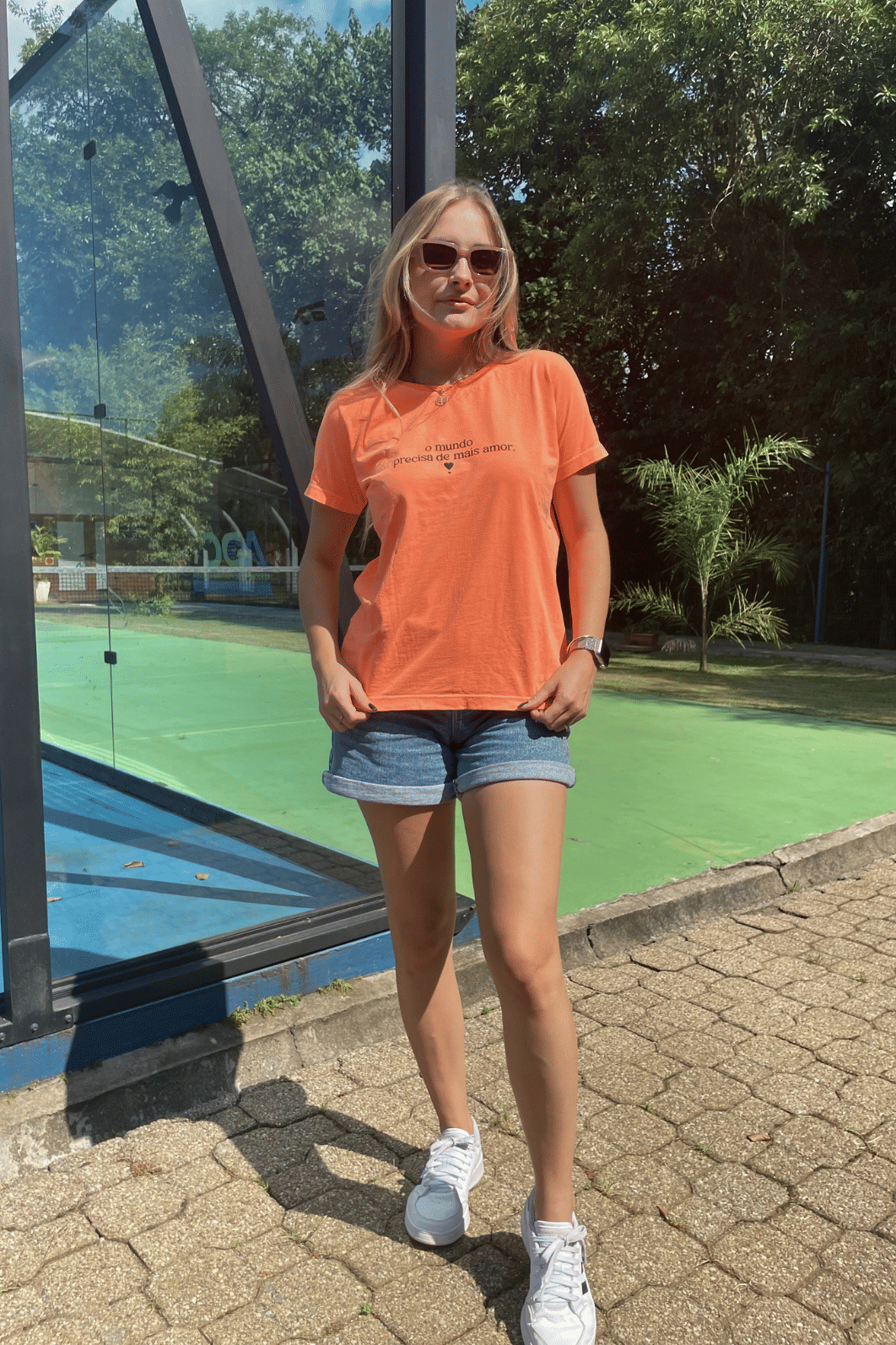 T SHIRT  _  O MUNDO PRECISA DE MAIS AMOR