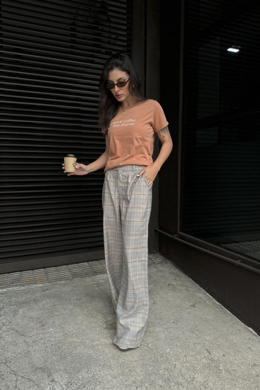 T SHIRT _  COFFEE LESS DRAMA  _  TERRACOTA