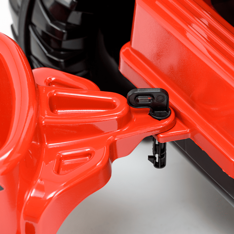 Trator Big Massey Ferguson com caçamba