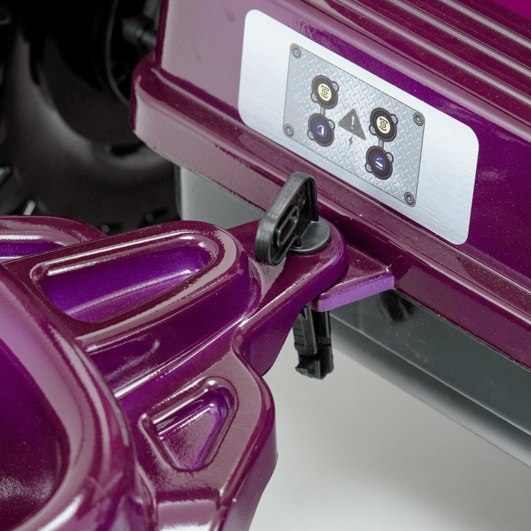 Trator Big Lady Boos com PÁ