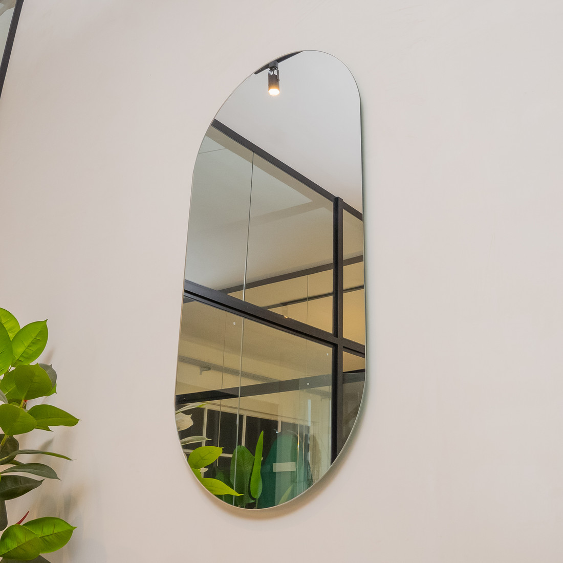 ESPELHO OVAL LARISSA | 100X50CM| COM SUPORTE MÃO AMIGA