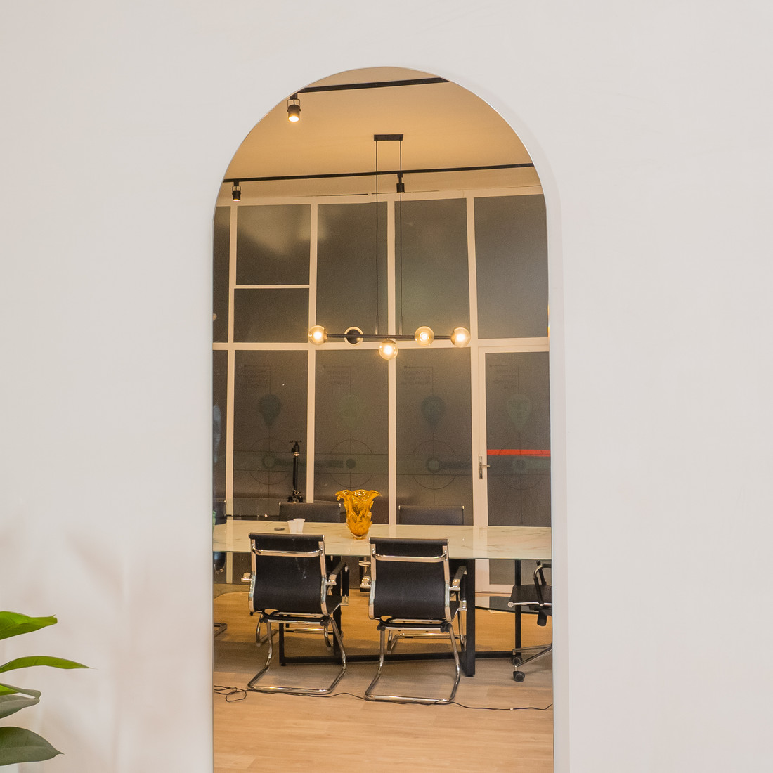 ESPELHO MARIA FLOR | 160X50CM | ESPELHO OVAL BASE RETA  - SUPORTE MÃO AMIGA