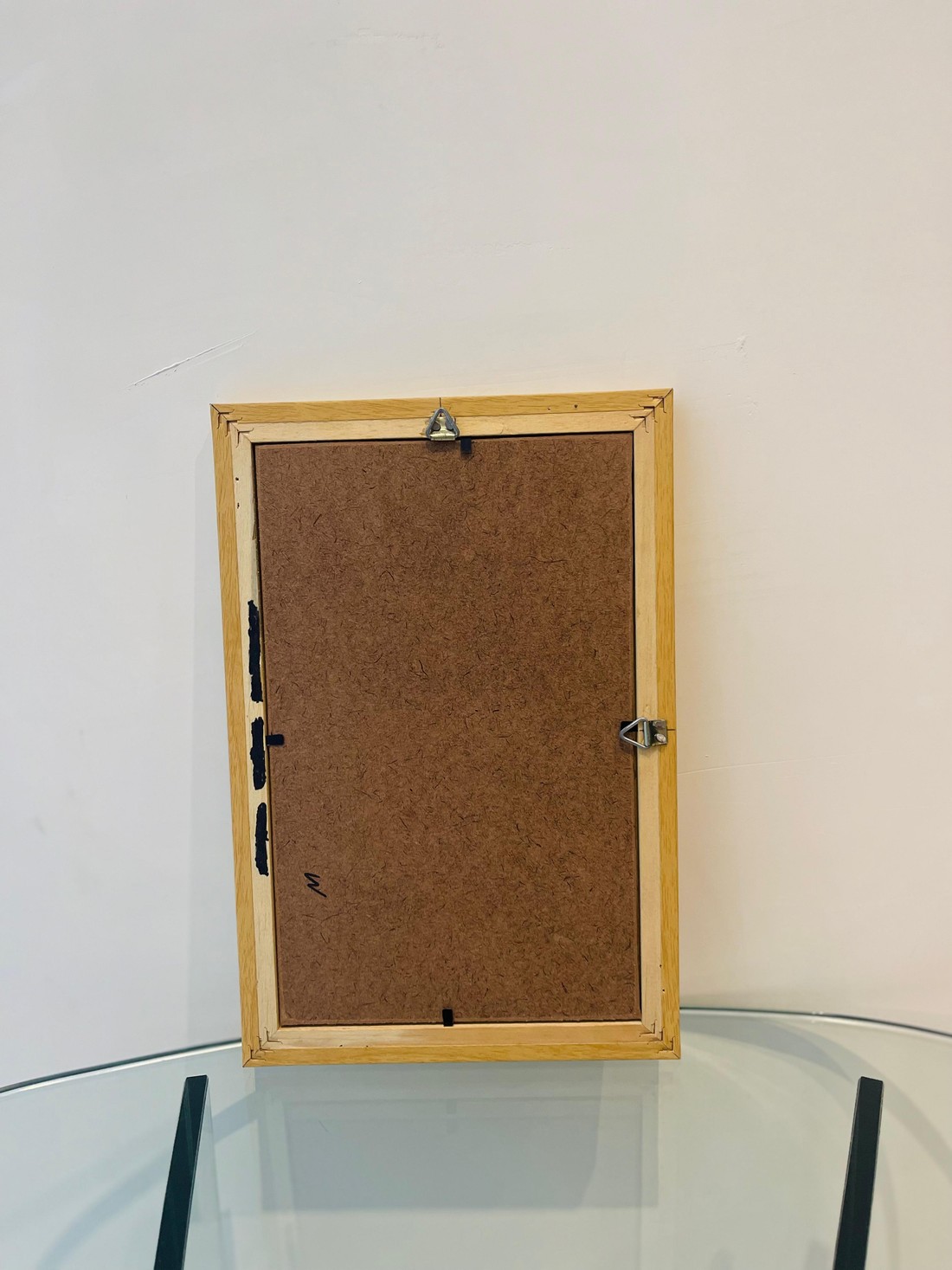 MOLDURA - MADEIRA NATURAL - COM SUPORTE GANCHO | 27,3cm X 18,3cm | VIDRO 2MM INCLUSO