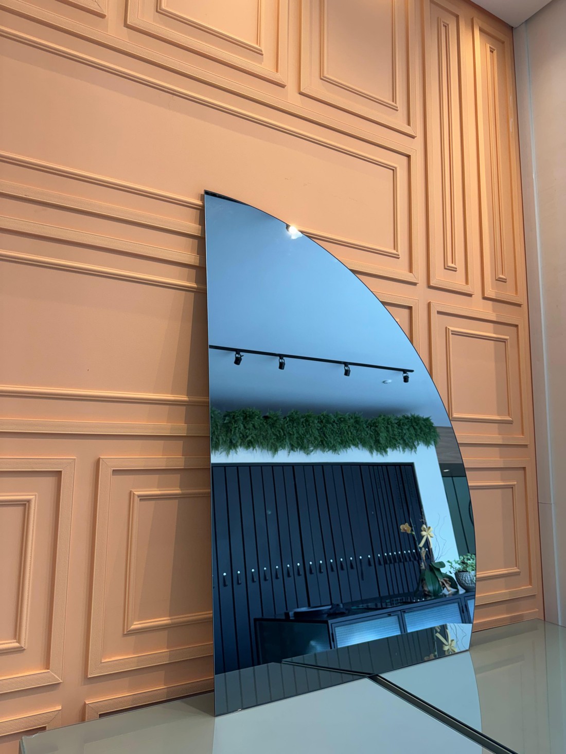 EESPELHO FUMÊ 04MM | ORGÂNICO | 885MM X 1300MM | COM SUPORTE MÃO AMIGA