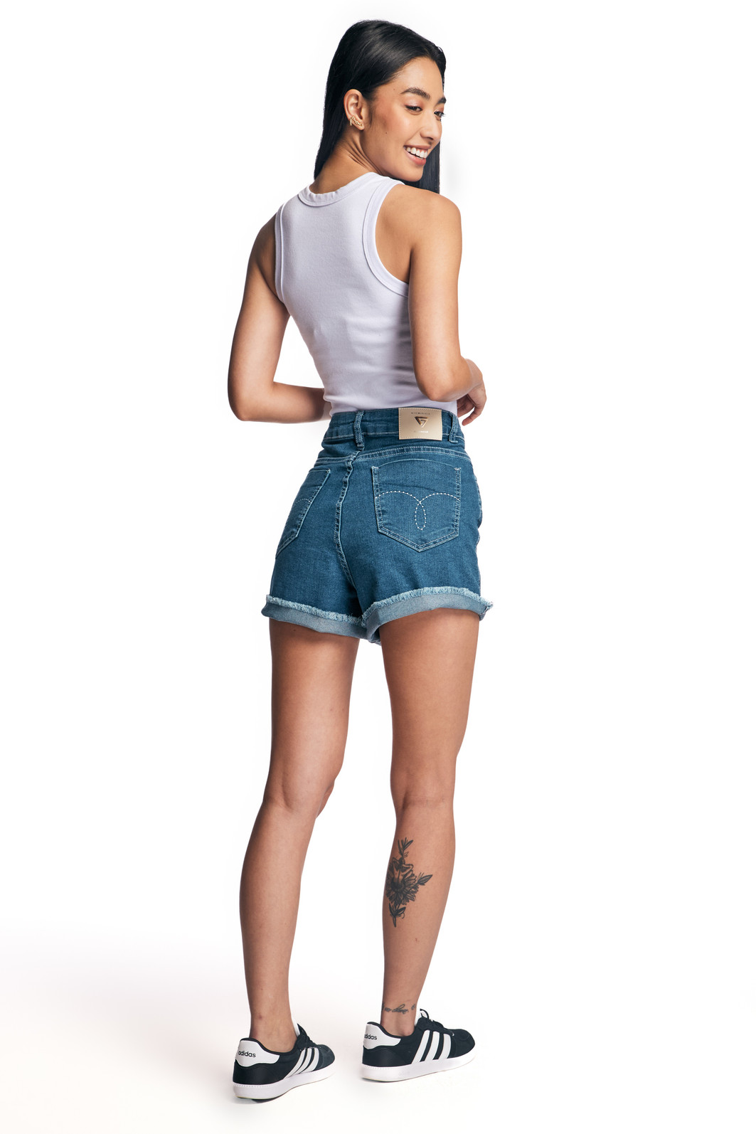 Shorts Jeans Mom Feminino Com Barra á Dobrar 25881