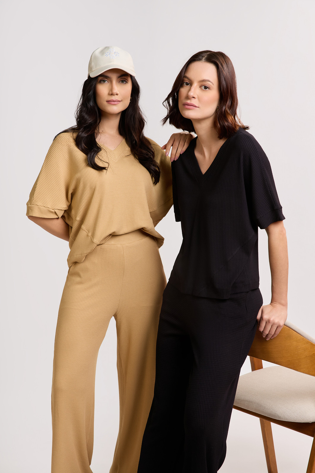 BLUSA RECORTES VISCOSE OLIVIA BLUSA RECORTES VISCOSE OLIVIA