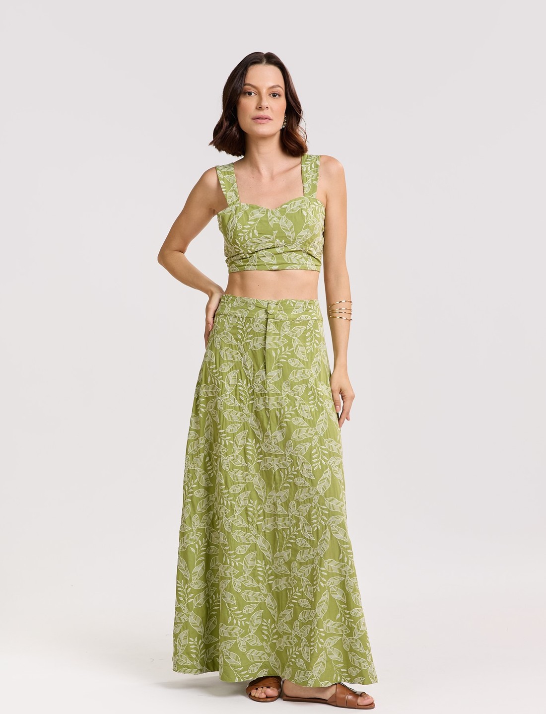 SAIA BORDADA MIDI VISCOSE FLORA SAIA BORDADA MIDI VISCOSE FLORA