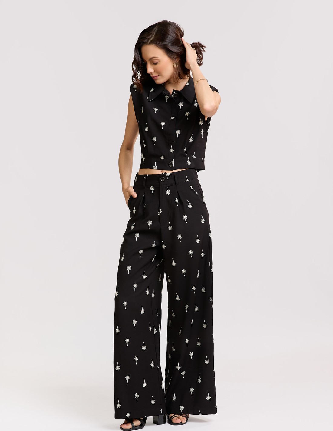 CALÇA BORDADA VISCOSE GAIA 