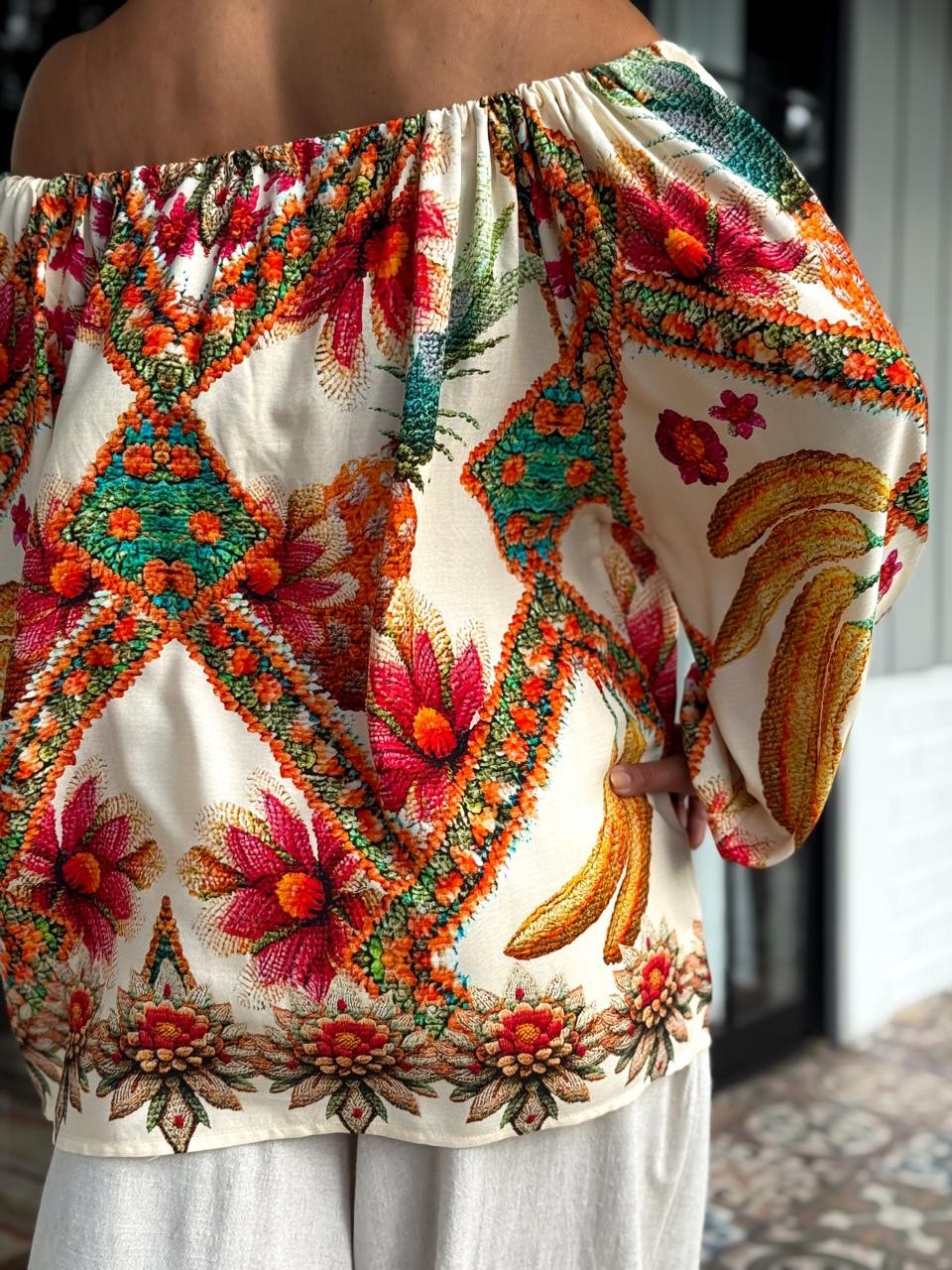 BLUSA VISCOSE FLORA ILUMINADA BLUSA VISCOSE FLORA ILUMINADA