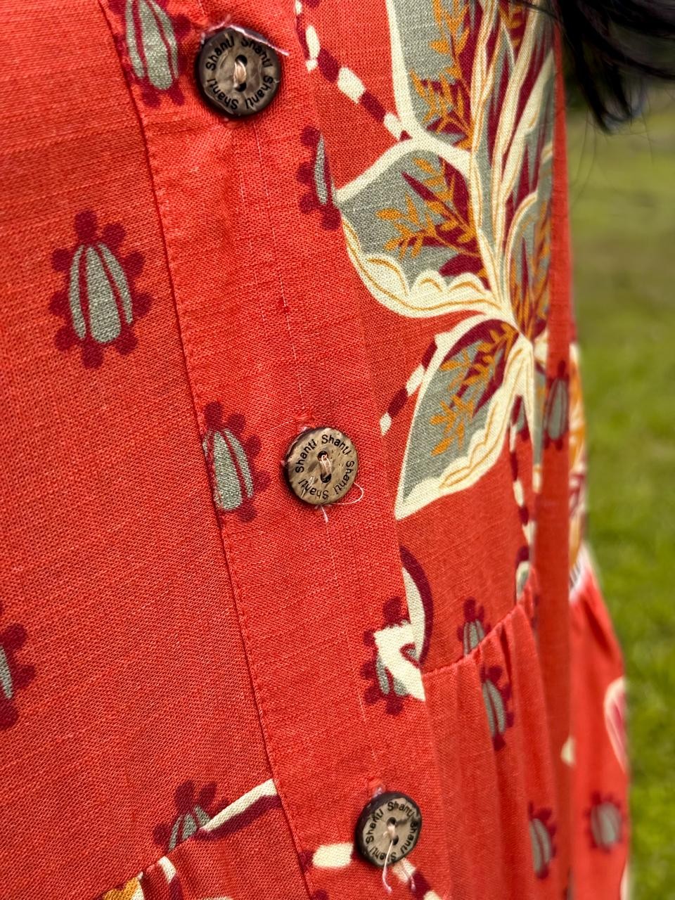 VESTIDO LONGO VISCOSE FLORA CONSTANTE VESTIDO LONGO VISCOSE FLORA CONSTANTE