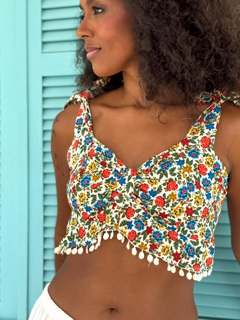 TOP AMARRACAO OMBRO VISCOSE TAPETE DE COR TOP AMARRACAO OMBRO VISCOSE TAPETE DE COR