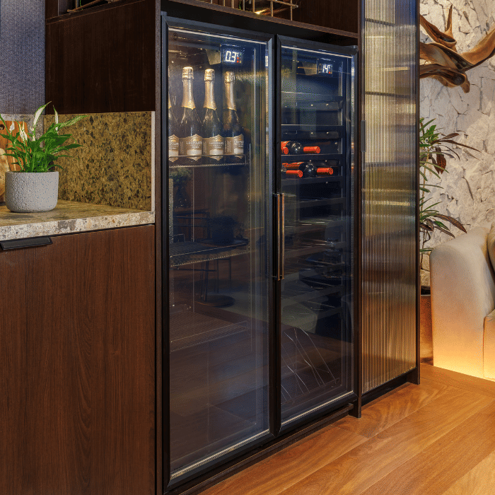 CERVEJEIRA VERTICAL 200 LITROS CV200 PORTA ESQUERDA CERVEJEIRA VERTICAL 200 LITROS CV200 PORTA ESQUERDA