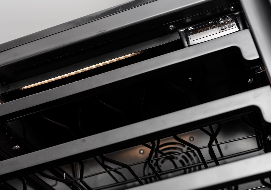 Prateleira adega ADA200 Prateleiras da adega vazia