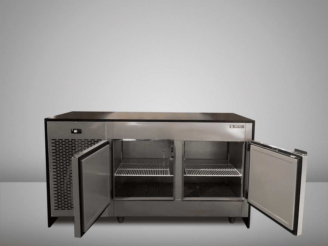 Balcão refrigerado Metalic Balcão refrigerado Metalic duas portas visão frontal com as portas abertas