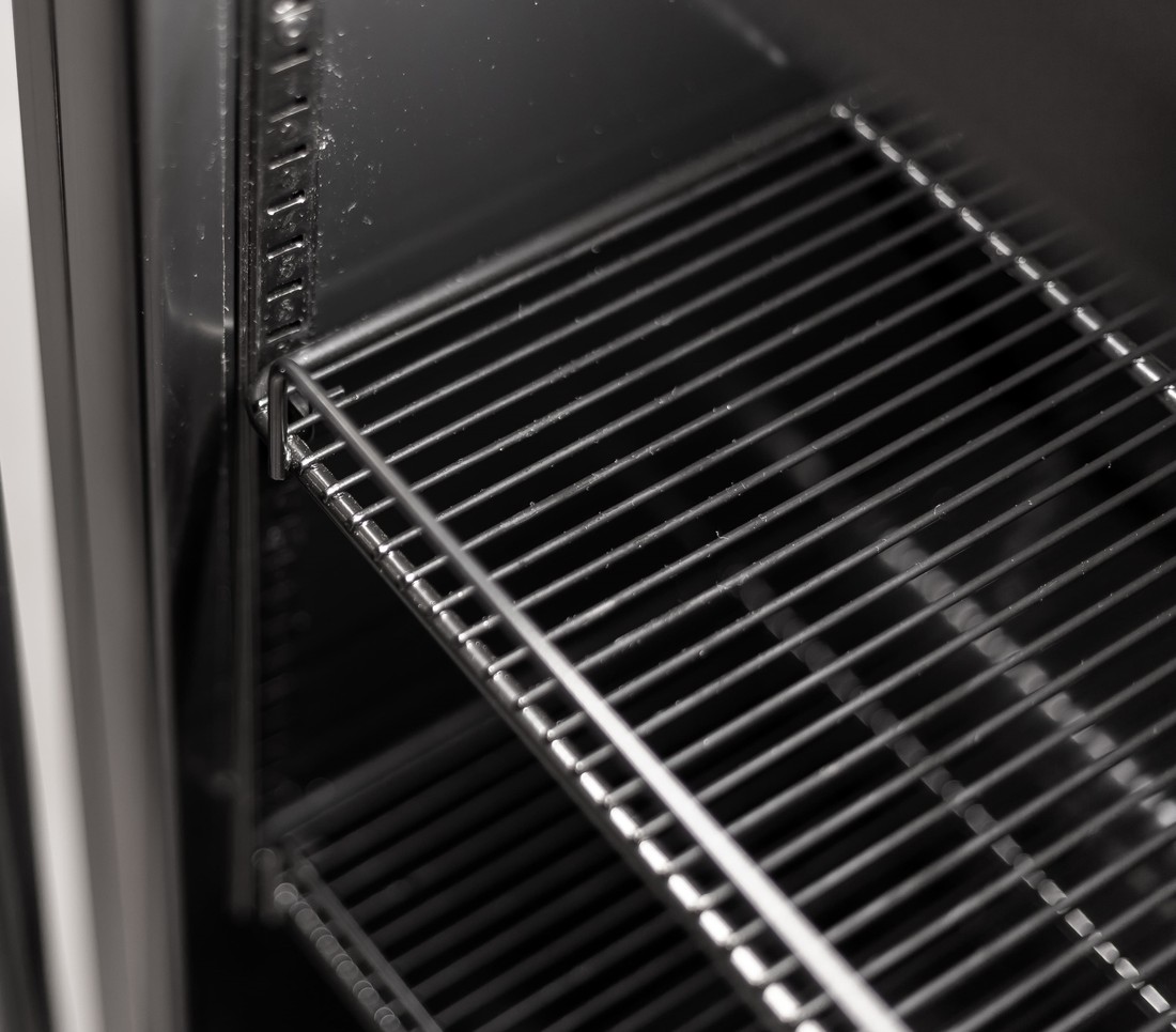 CV100 PORTA Direita CV100 prateleiras