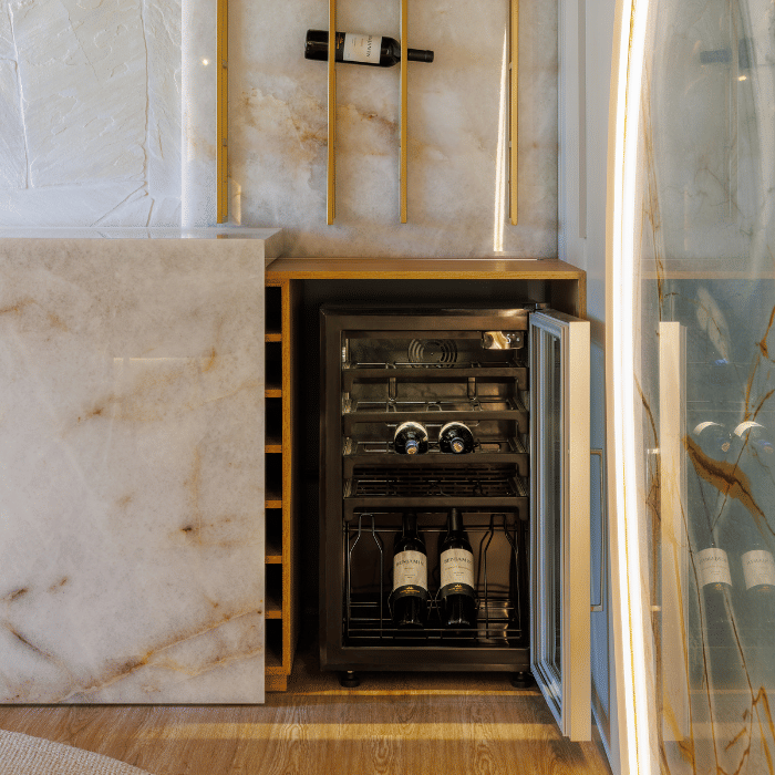 ADEGA VERTICAL ADA-100 SMART PORTA DIREITA