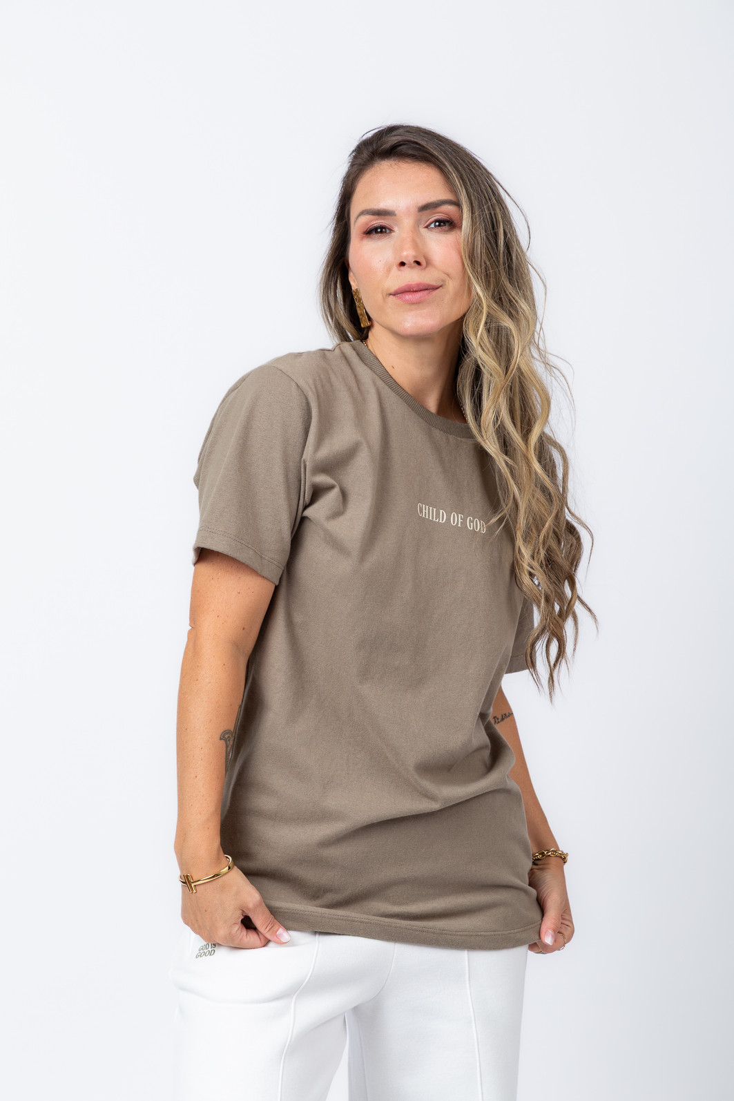 T-SHIRT OVERSIZED CHILD OF GOD CAQUI