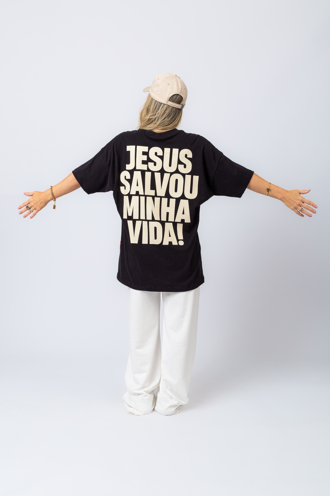 T-SHIRT MAXI OVERSIZED JESUS SALVOU A MINHA VIDA