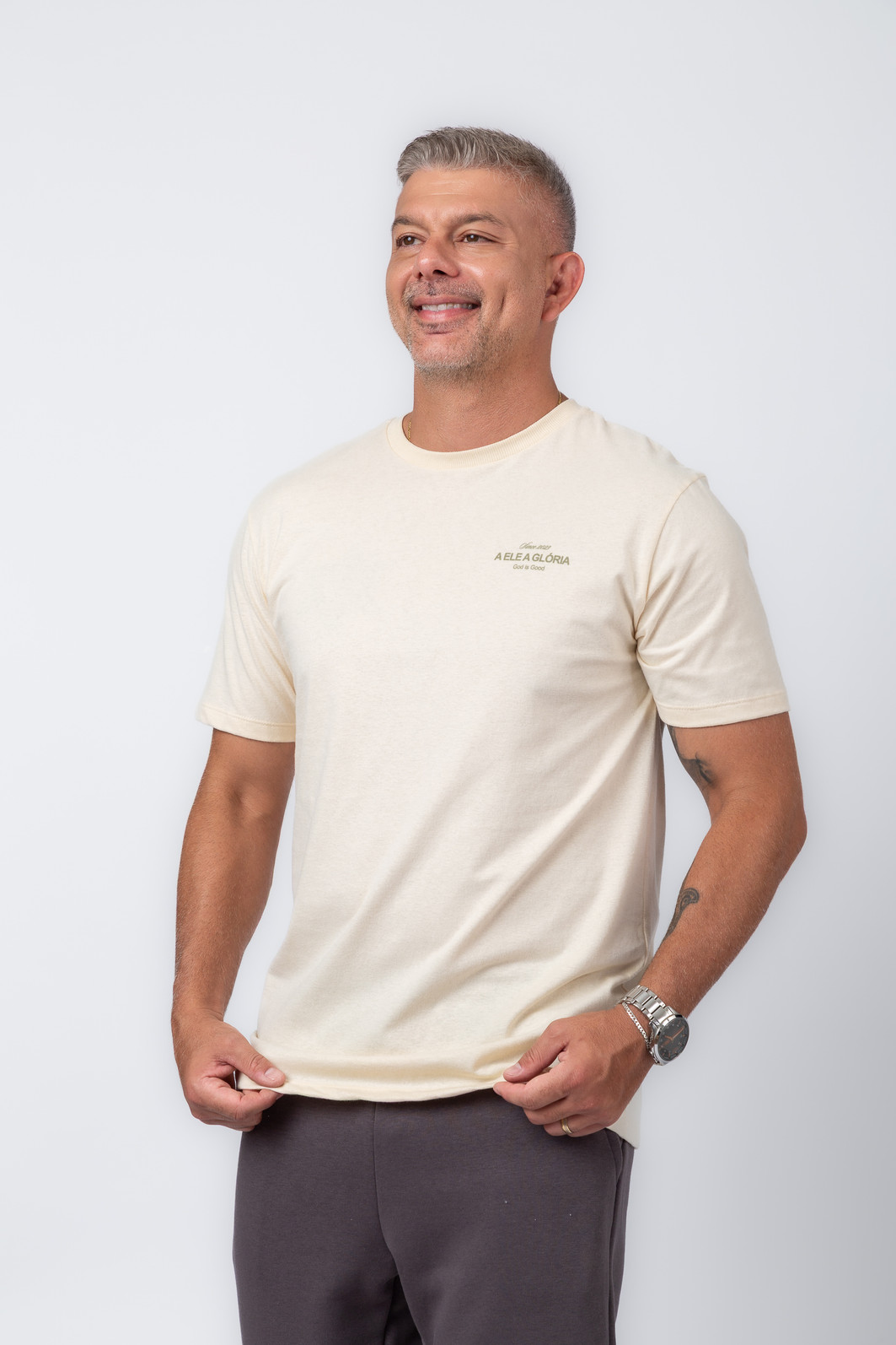 CAMISETA A ELE A GLÓRIA