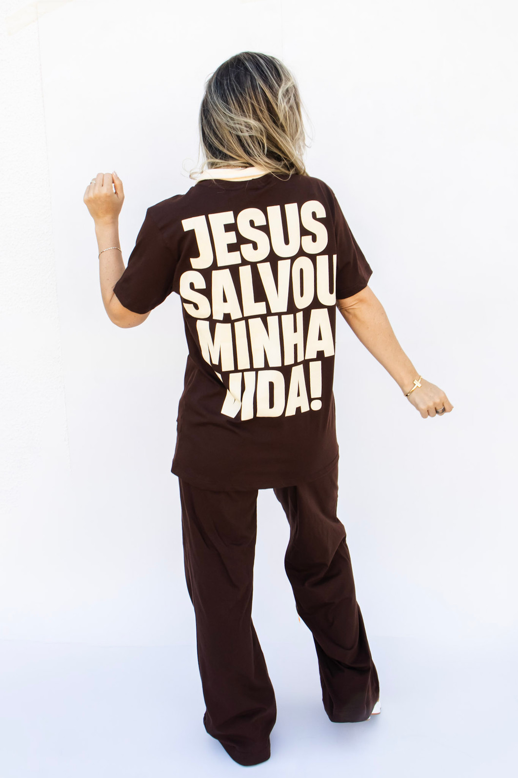 T-SHIRT OVERSIZED COM GOLA NOVA VIDA T-SHIRT OVERSIZED COM GOLA NOVA VIDA