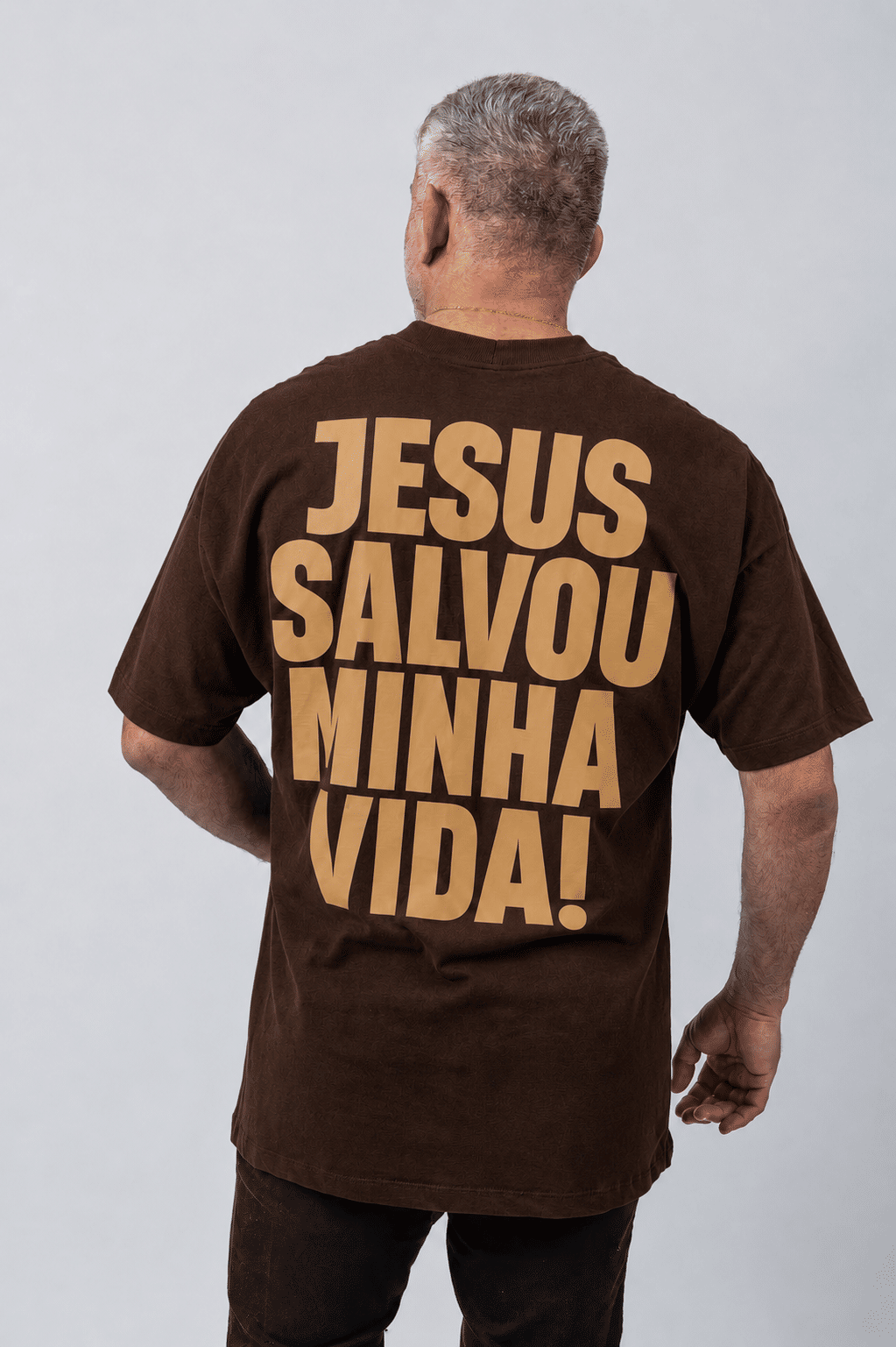 CAMISETA OVERSIZED JESUS SALVOU A MINHA VIDA MARROM