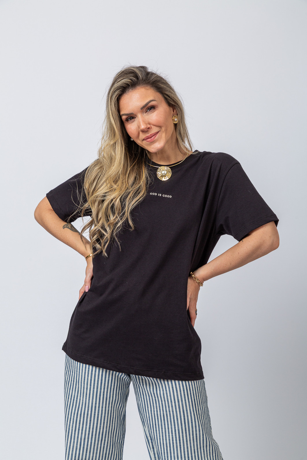 T-SHIRT OVERSIZED MINHA EXISTÊNCIA T-SHIRT OVERSIZED MINHA EXISTÊNCIA