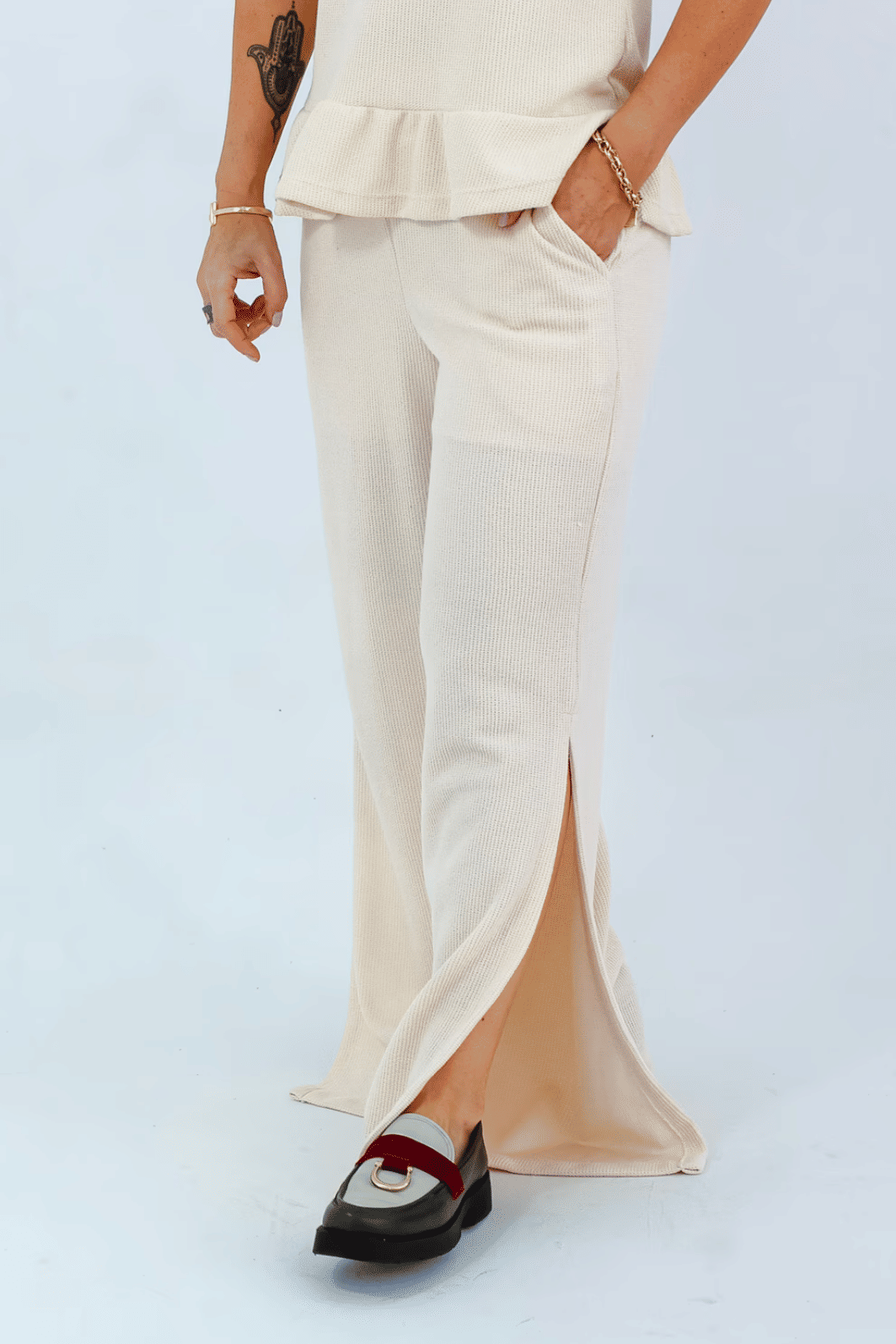 CONJUNTO TABITA CALÇA E BLUSA OFF WHITE CONJUNTO TABITA CALÇA E BLUSA OFF WHITE