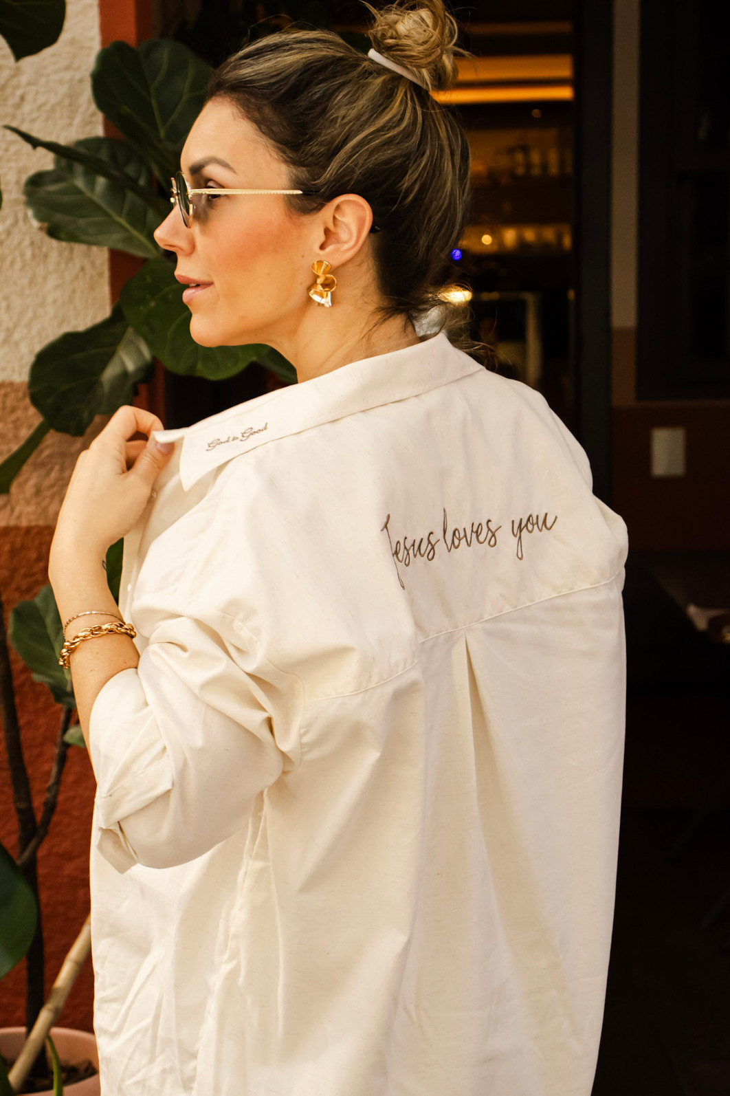 CAMISA OVERSIZED LINHO JESUS LOVES YOU CAMISA OVERSIZED LINHO JESUS LOVES YOU