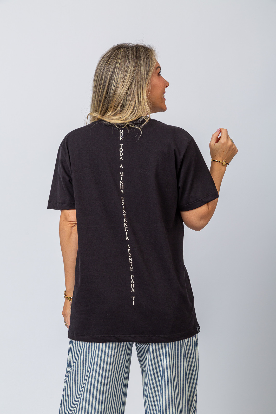 T-SHIRT OVERSIZED MINHA EXISTÊNCIA T-SHIRT OVERSIZED MINHA EXISTÊNCIA