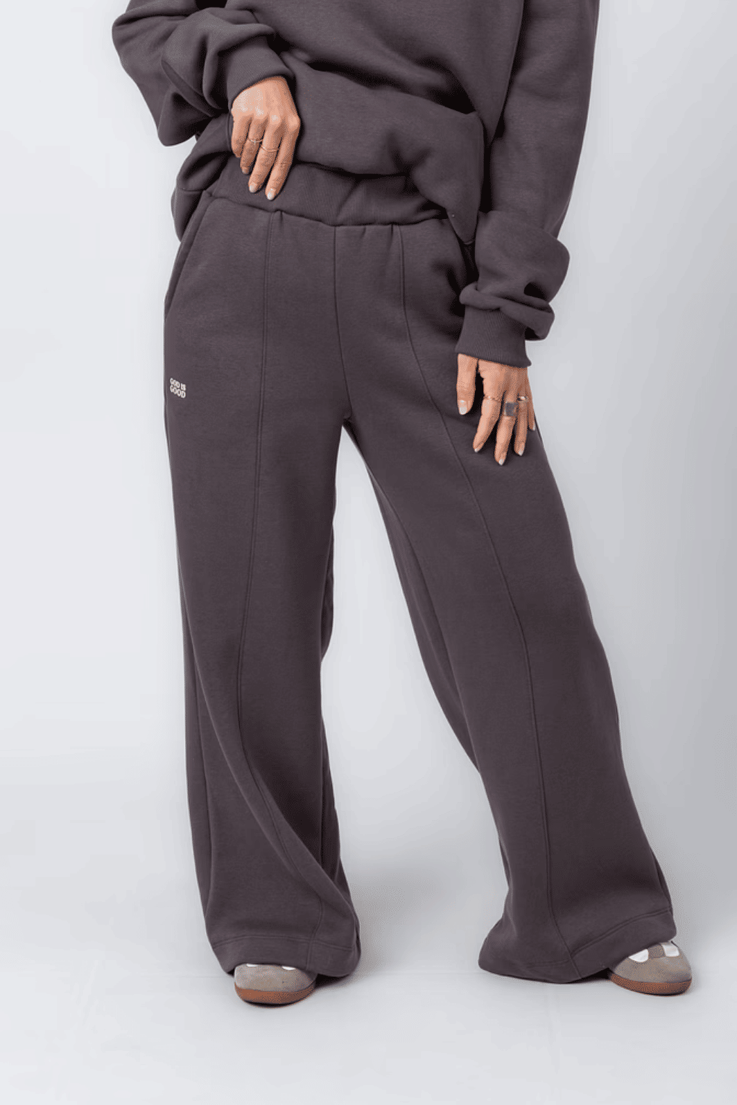 CONJUNTO MOLETOM BEM-AVENTURADAS FEMININO CONJUNTO MOLETOM BEM-AVENTURADAS FEMININO