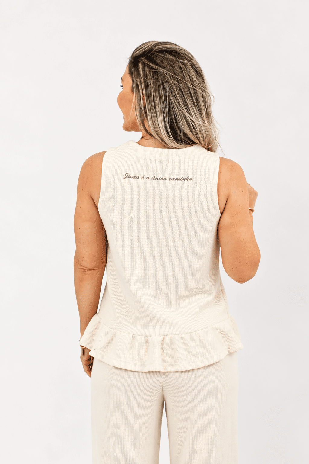 CONJUNTO TABITA CALÇA E BLUSA OFF WHITE CONJUNTO TABITA CALÇA E BLUSA OFF WHITE
