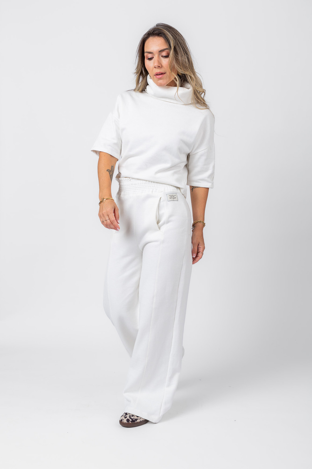 CONJUNTO ESSENTIAL CONJUNTO ESSENTIAL