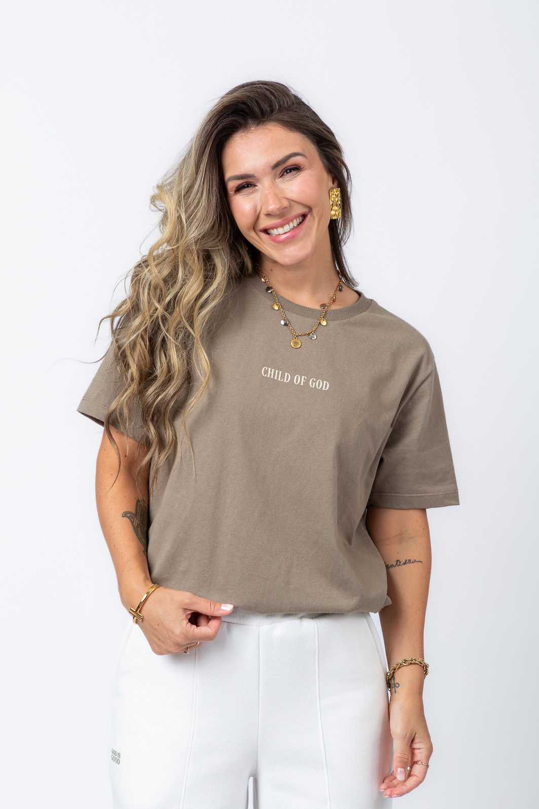 T-SHIRT OVERSIZED CHILD OF GOD CAQUI