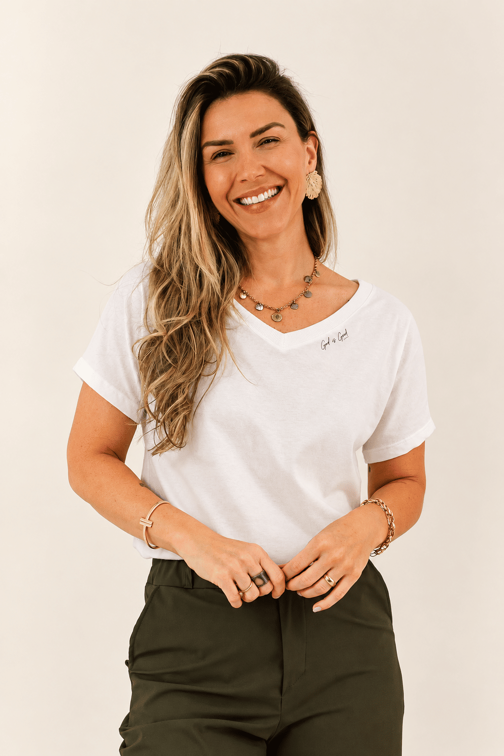 KIT 3 T-SHIRT DECOTE V MEU MUNDO KIT 3 T-SHIRT DECOTE V MEU MUNDO