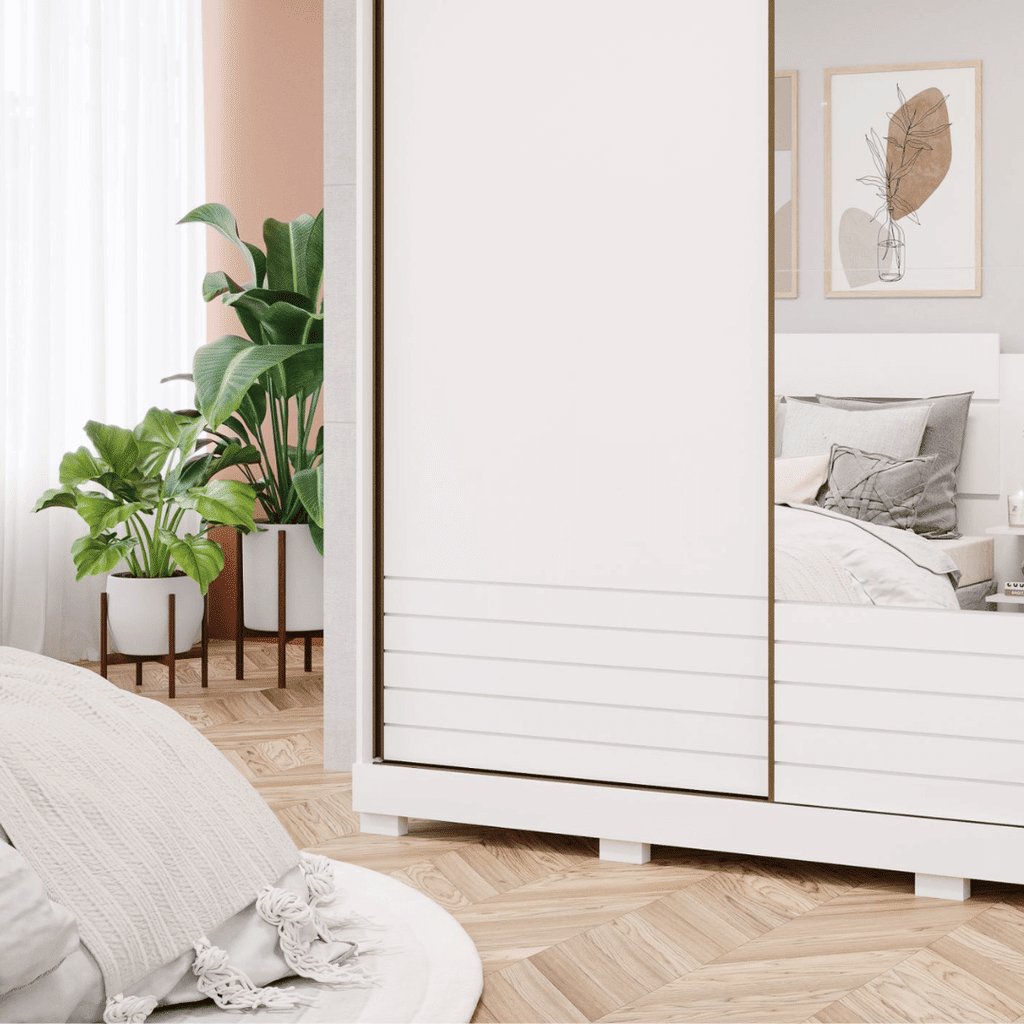 Guarda-Roupa Casal Com Espelho 2 Portas de Correr em MDF Panan Móveis Luana Branco Guarda-Roupa Casal Com Espelho 2 Portas de Correr em MDF Panan Móveis Luana Branco