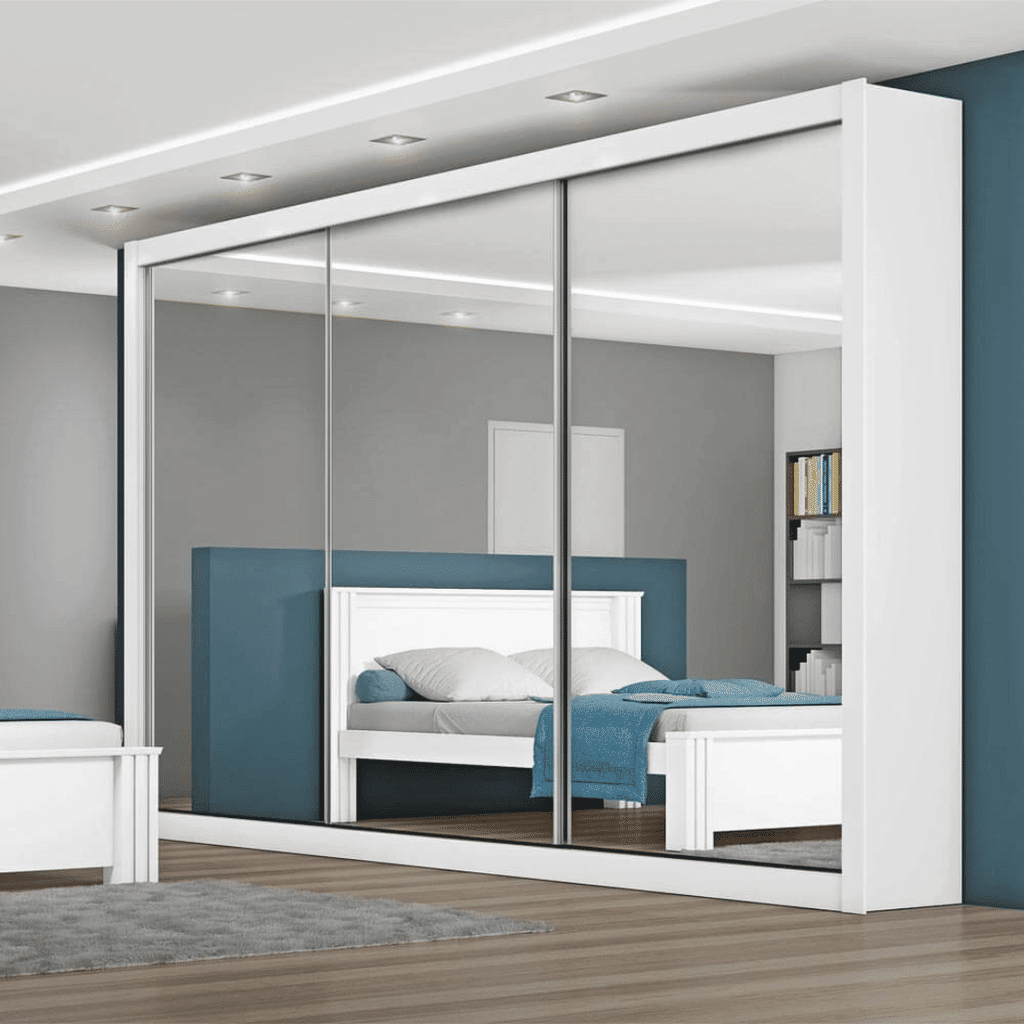 Guarda-Roupa Casal Com Espelho 100% MDF 3 Portas de Correr Toronto Branco Europa Guarda-Roupa Casal Com Espelho 100% MDF 3 Portas de Correr Toronto Branco Europa